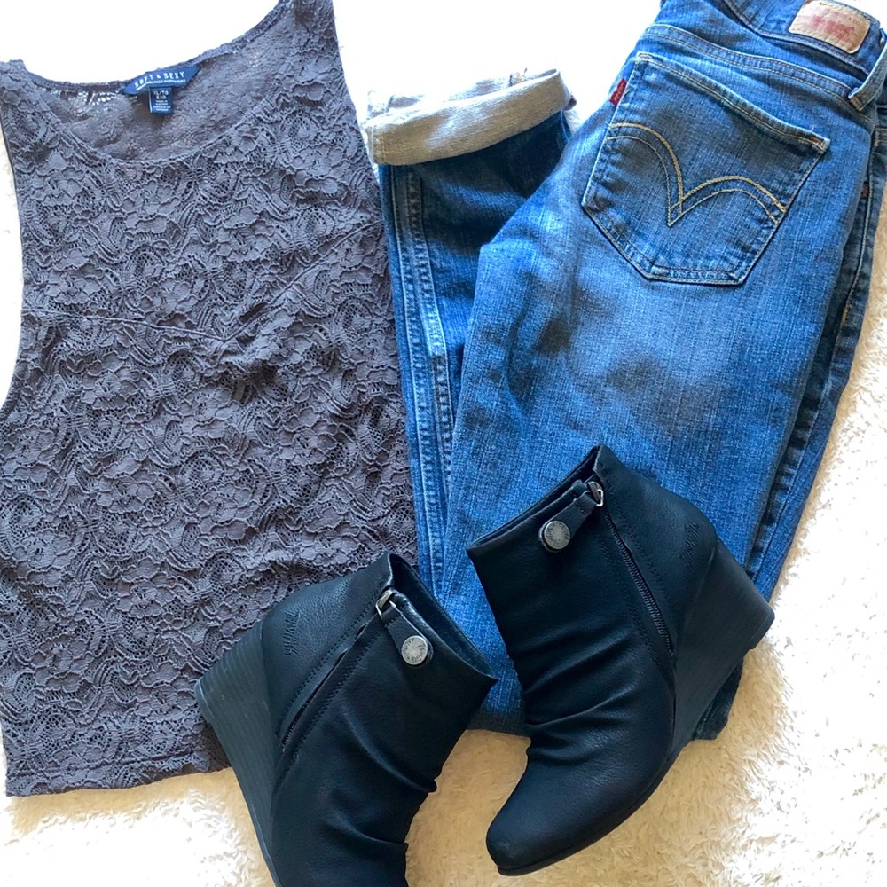 Levi’s Too Superlow 524 Jeans